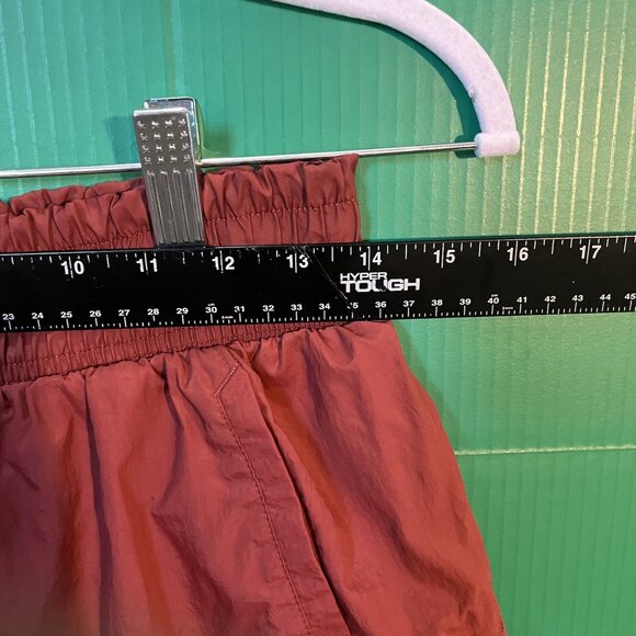 Under Armour Women’s Shorts Small Rust Red Nylon High Elastic Waist Running - Picture 4 of 4